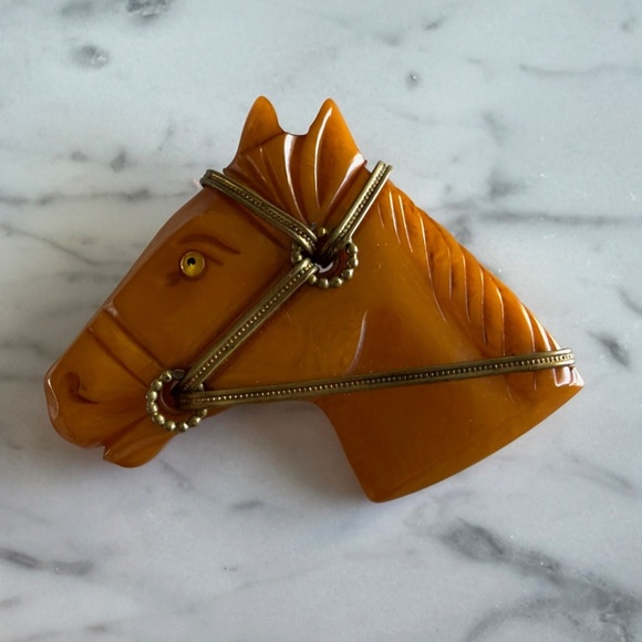 Vintage Carved Butterscotch Bakelite Horse Head Brooch 1930s